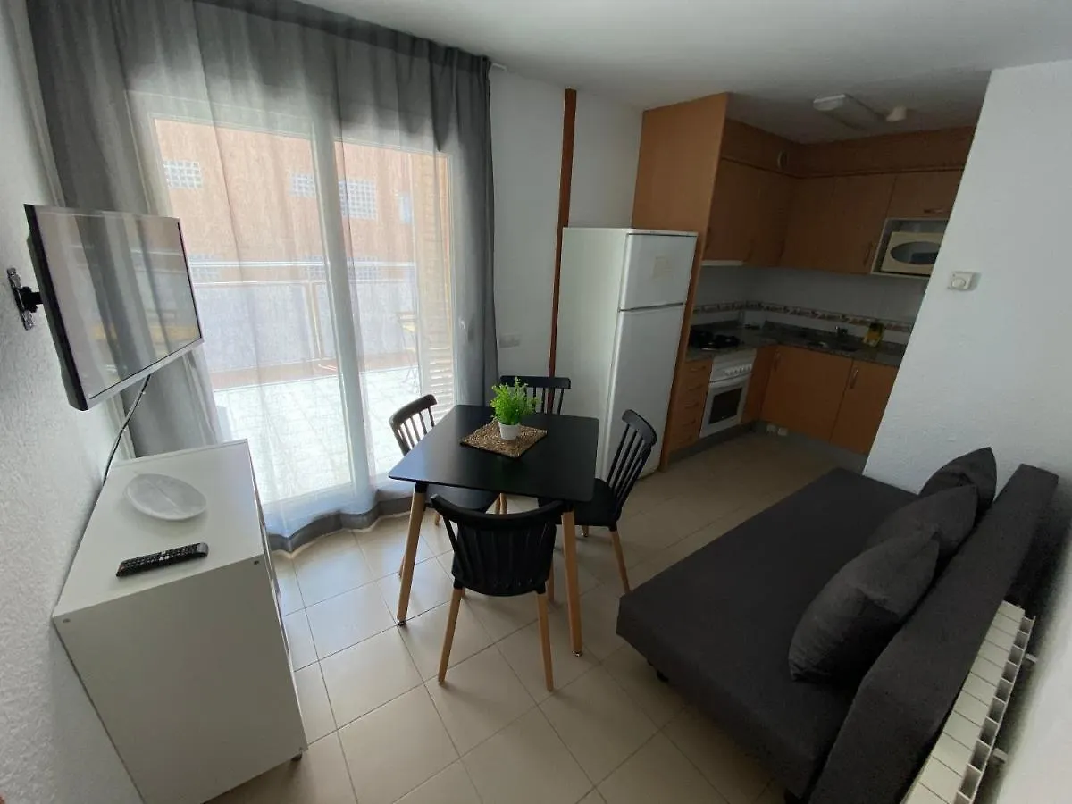 Apartamentos Ar Isern 布拉内斯
