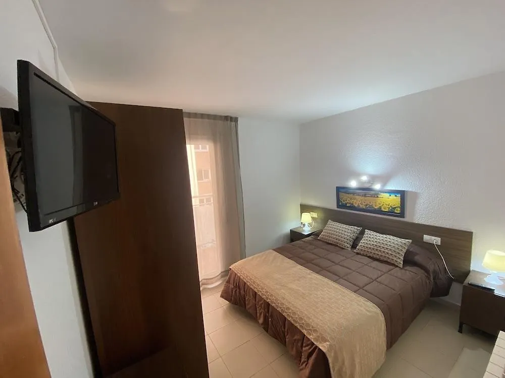 Apartamentos Ar Isern 布拉内斯 公寓