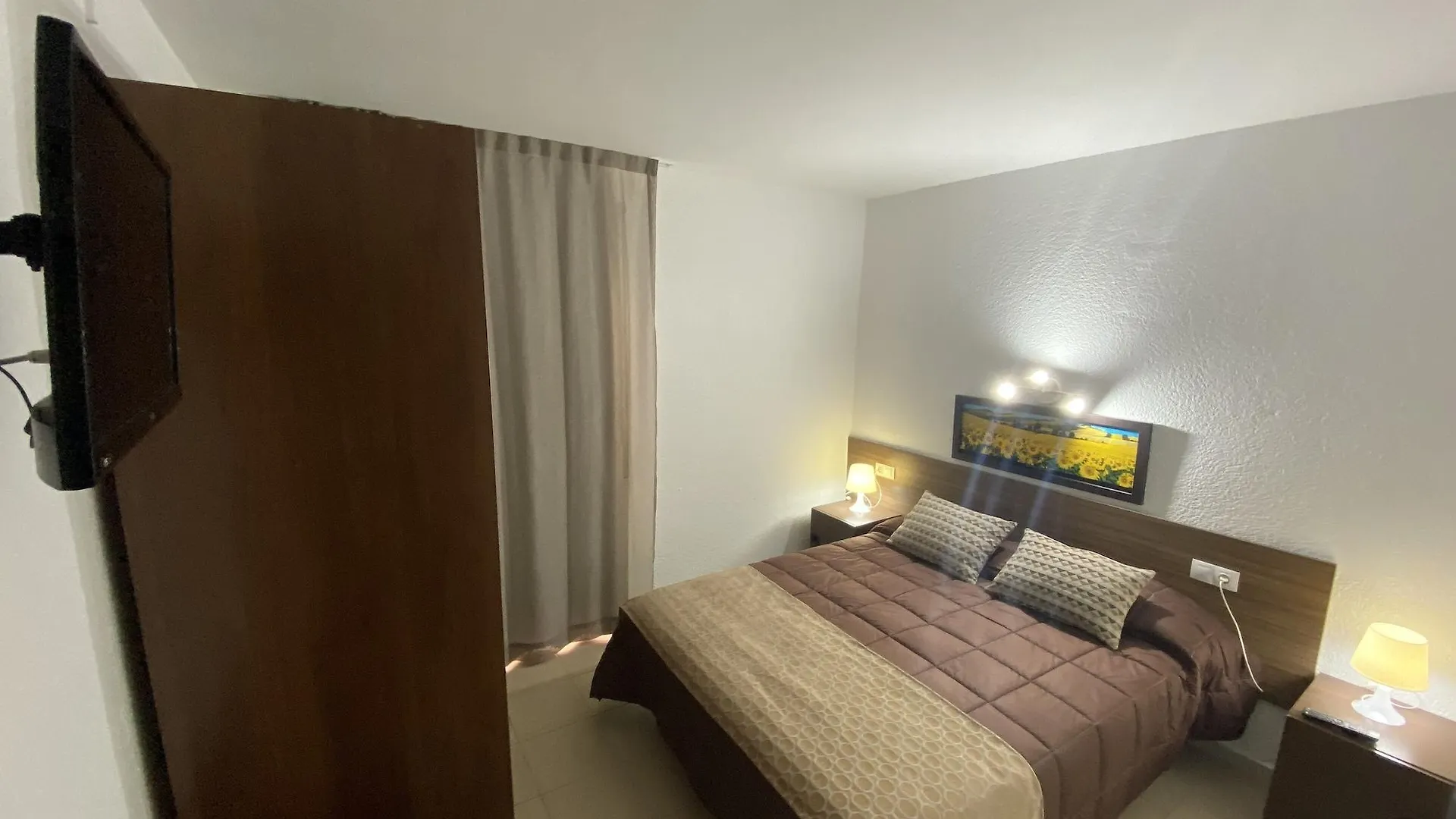 Apartamentos Ar Isern 布拉内斯 0*,  西班牙